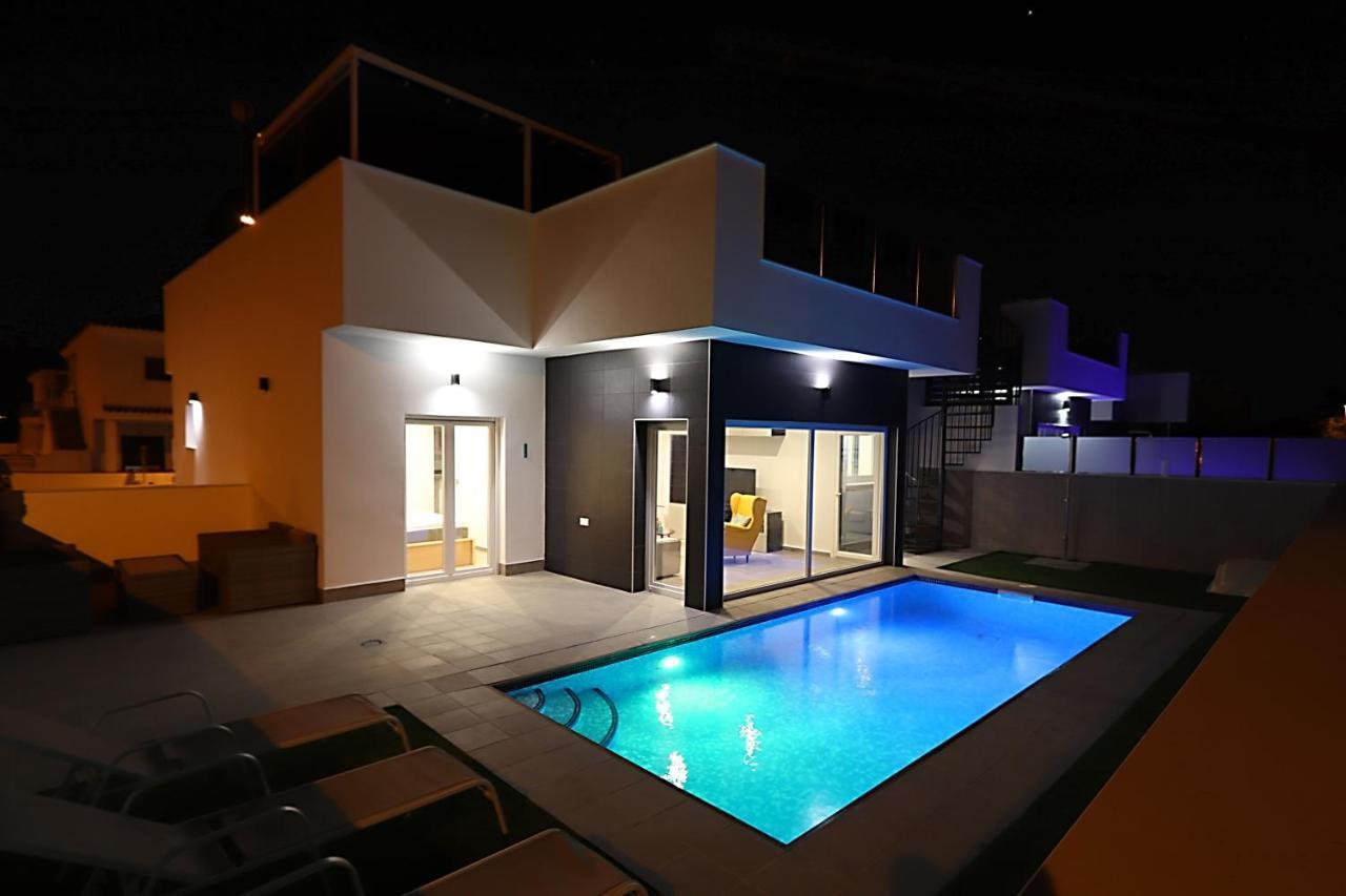 New Villa With Rooftop Terrace And Pool Daya Nueva Exterior foto